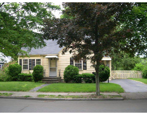 7 Riverbank Road Salem, MA 01970 - Photo 1 of 7 Gallery Image 1