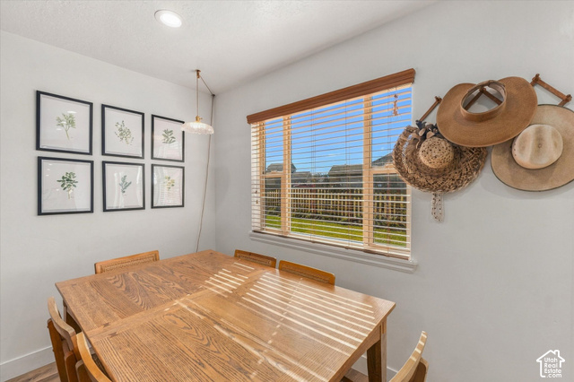 437 Scenic Heights Road Kamas, UT 84036 - Photo 13 of 46 Window with wood-finish blinds