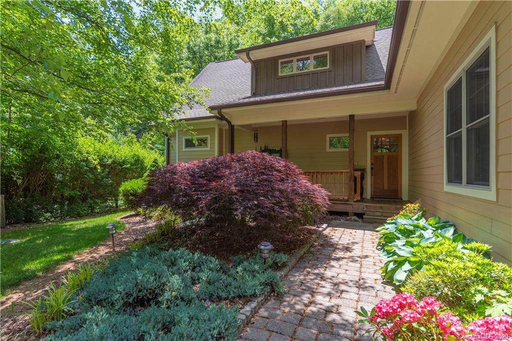 133 Ladderback Ridge Waynesville, NC 28785 - Photo 3 of 27 Gallery Image 3