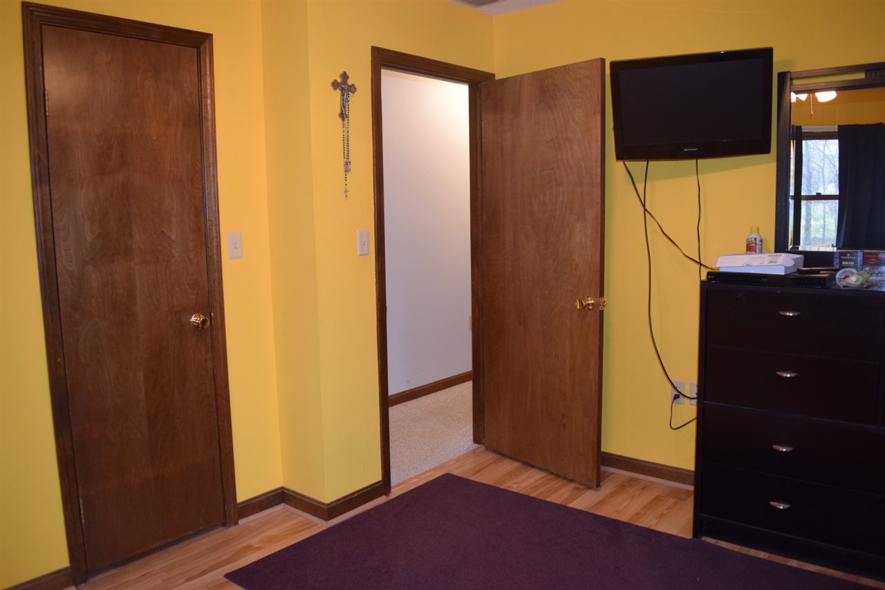 3288 South Bullocktown Road Boonville, IN 47601 - Photo 13 of 22 Gallery Image 13