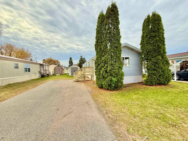 $42,900 | 1401 North 23rd Street, Escanaba, MI 49829