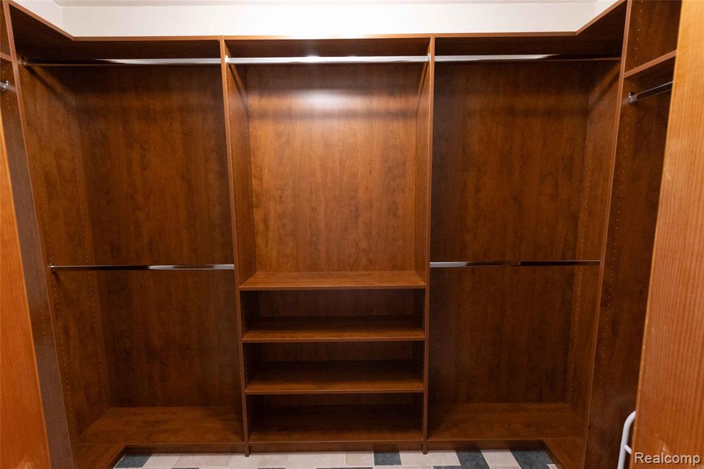 5140 Eastview Road Clarkston, MI 48346 - Photo 29 of 53 Gallery Image 29