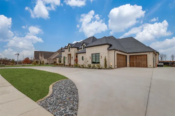 $2,135,700 | 3516 Fairway Drive, Denton, TX 76226