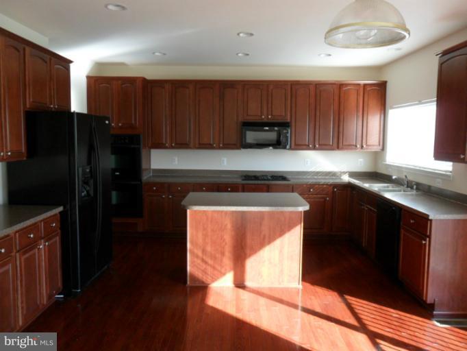 7528 Roxy Drive Windsor Mill, MD 21244 - Photo 21 of 30 Kitchen