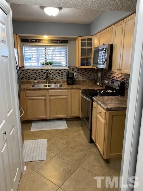 615 Dylan Court Raleigh, NC 27606 - Photo 13 of 24