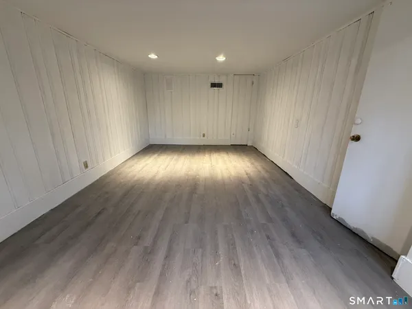 $599,900 | 110 Town Woods Road, Lyme, CT 06371