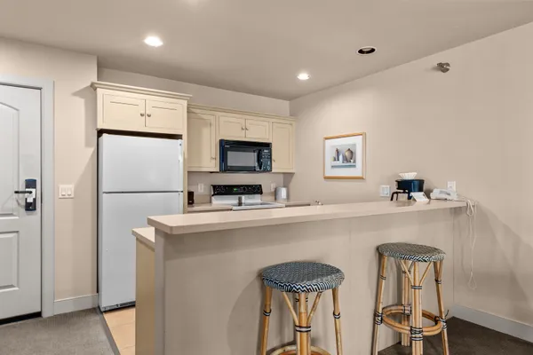 $309,800 | 107 North 1st Avenue, Unit 323/325, Sturgeon Bay, WI 54235