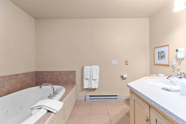 $309,800 | 107 North 1st Avenue, Unit 323/325, Sturgeon Bay, WI 54235