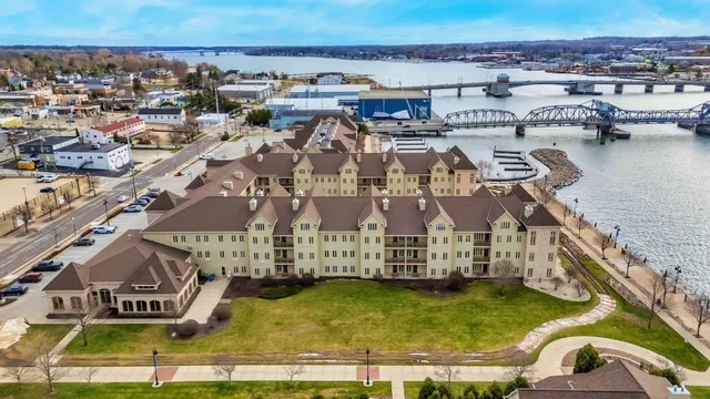 $309,800 | 107 North 1st Avenue, Unit 323/325, Sturgeon Bay, WI 54235