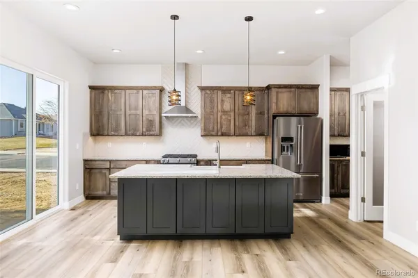 $980,000 | 7 Annie Lane, Keenesburg, CO 80643