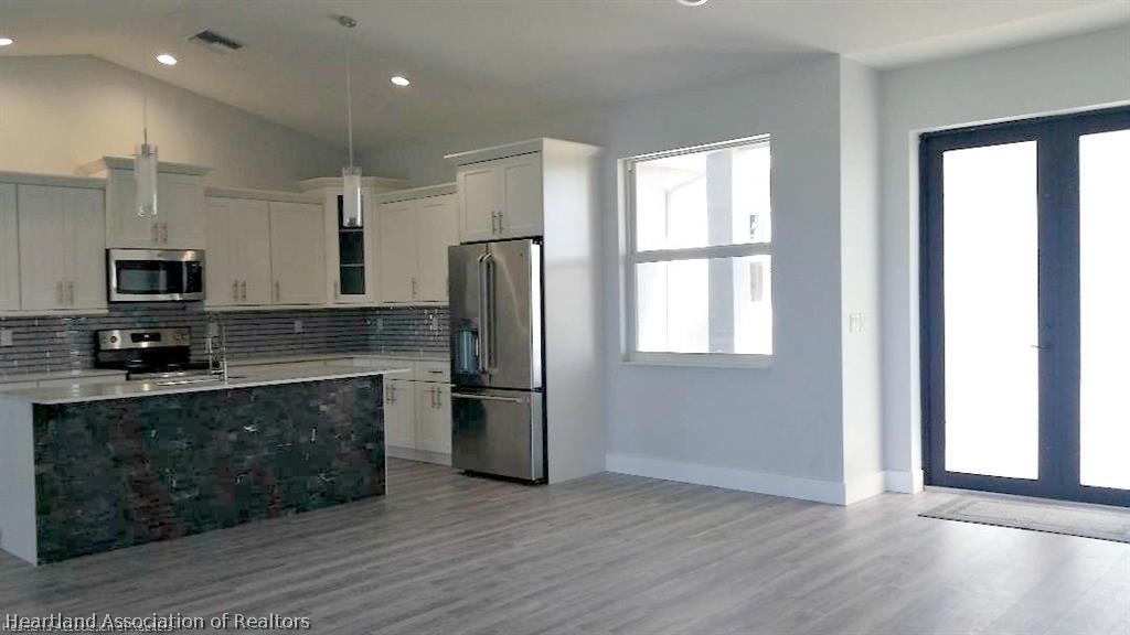 154 Loquat Road Northeast Lake Placid, FL 33852 - Photo 2 of 10 Gallery Image 2