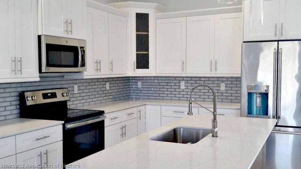 154 Loquat Road Northeast Lake Placid, FL 33852 - Photo 3 of 10 Gallery Image 3