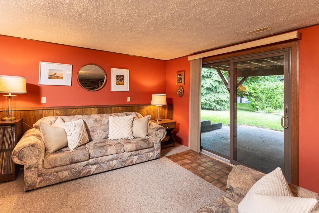 8233 Oregon Road South Bloomington, MN 55438 - Photo 22 of 32 Gallery Image 22