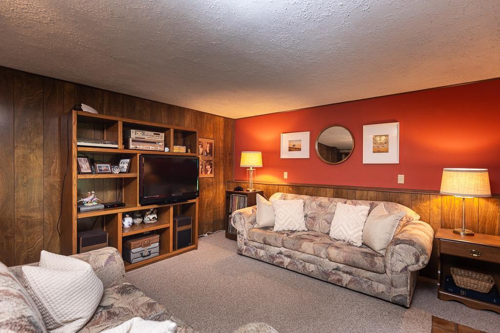 8233 Oregon Road South Bloomington, MN 55438 - Photo 23 of 32 Gallery Image 23