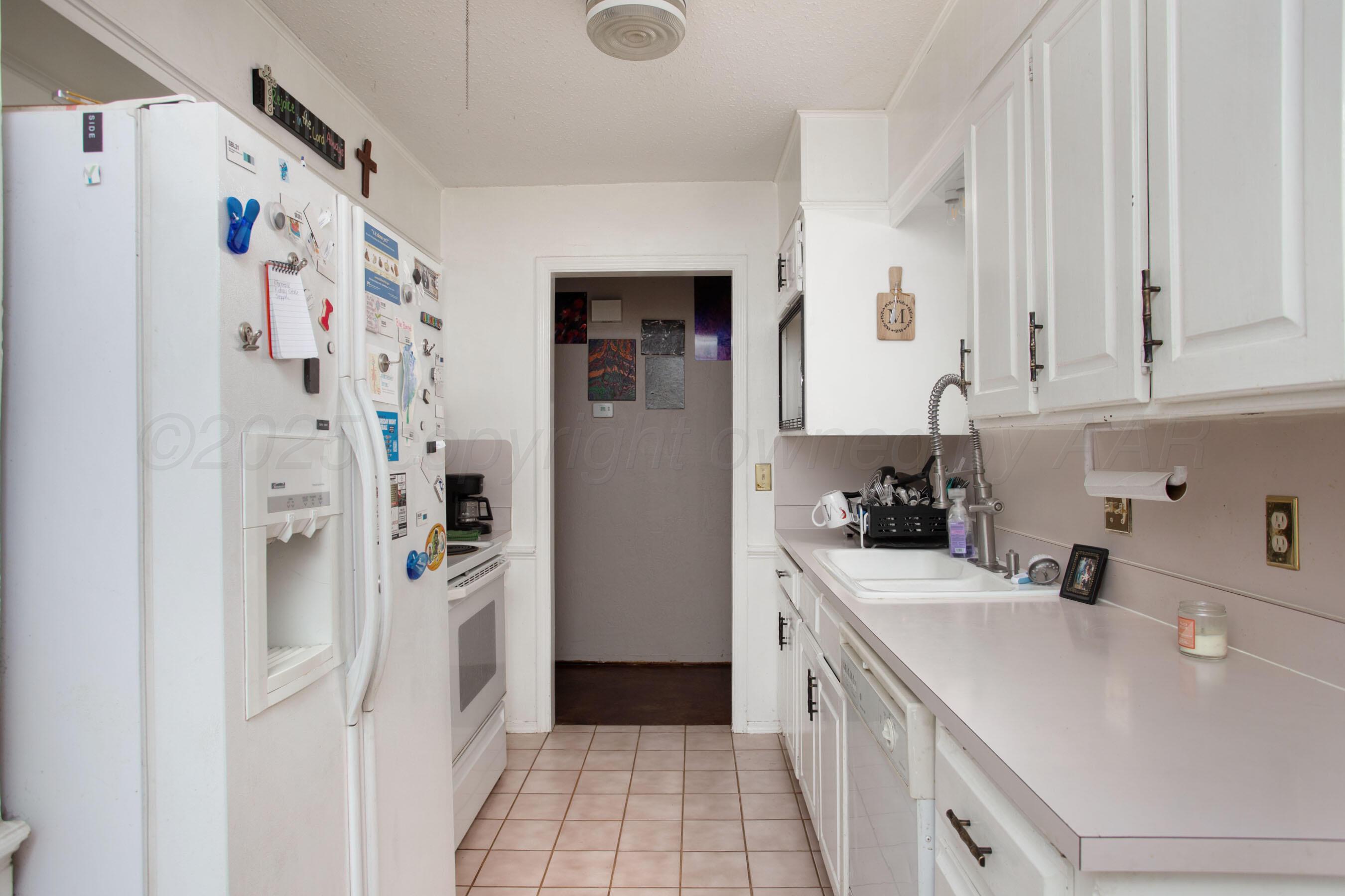 3205 Wind Song Drive Amarillo, TX 79103 - Photo 7 of 22 kitchen