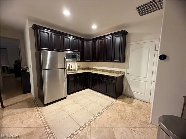 $1,450 | 7296 Spring Flower Avenue, Unit B, Las Vegas, NV 89117