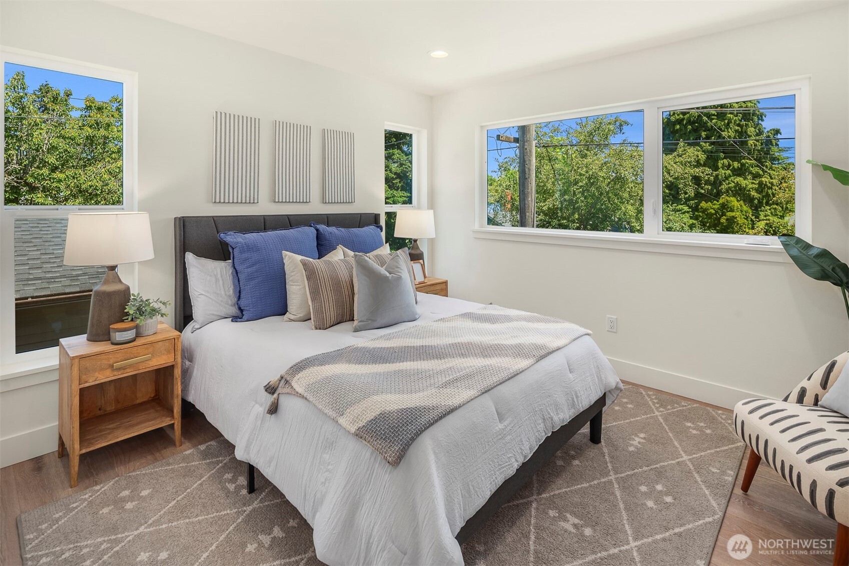 8824 32nd Avenue Southwest Seattle, WA 98126 - Photo 12 of 32