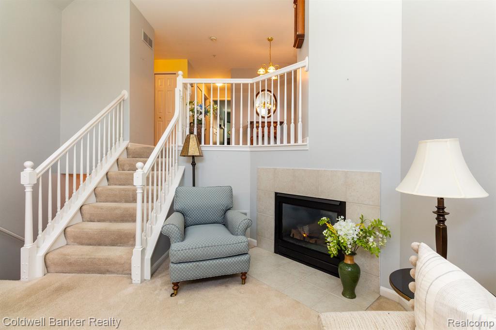 16962 Farmington Road Livonia, MI 48154 - Photo 7 of 38