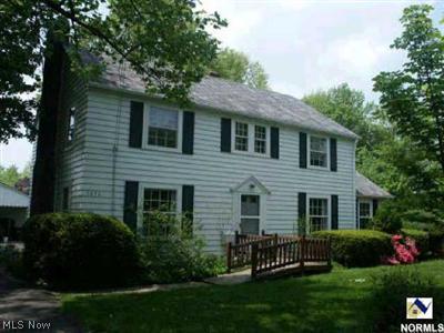 1056 Richmond Road Cleveland, OH 44124 - Photo 1 of 1