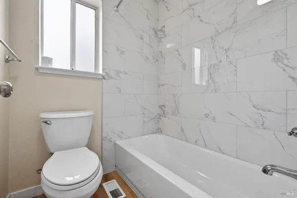 $379,000 | 209 Elbridge Avenue, Unit F, Cloverdale, CA 95425