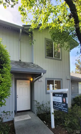 $374,000 | 209 Elbridge Avenue, Unit F, Cloverdale, CA 95425