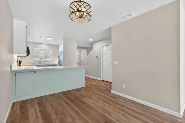 $379,000 | 209 Elbridge Avenue, Unit F, Cloverdale, CA 95425