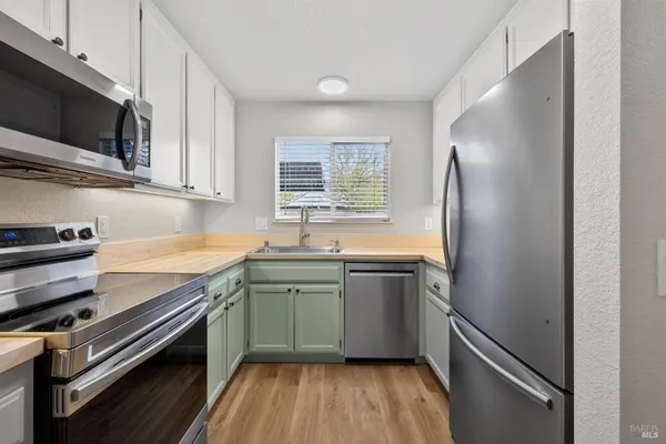 $379,000 | 209 Elbridge Avenue, Unit F, Cloverdale, CA 95425