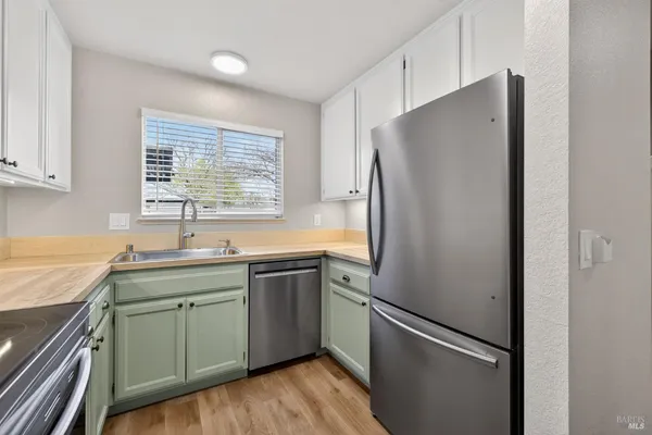 $379,000 | 209 Elbridge Avenue, Unit F, Cloverdale, CA 95425