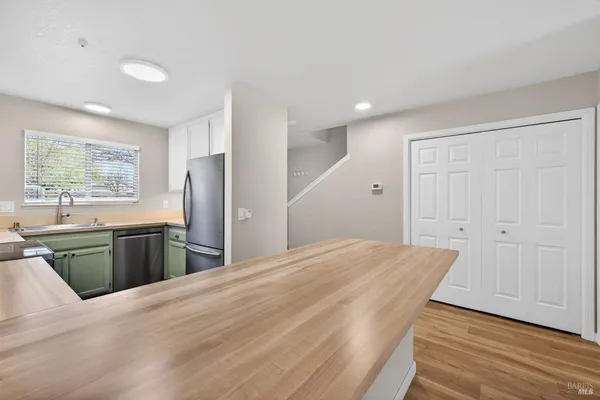 $374,000 | 209 Elbridge Avenue, Unit F, Cloverdale, CA 95425