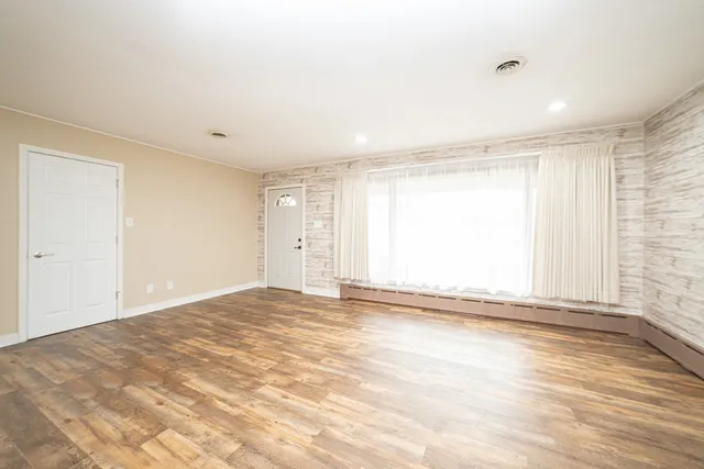 $359,900 | 3321 Caroline Drive, Joliet, IL 60435