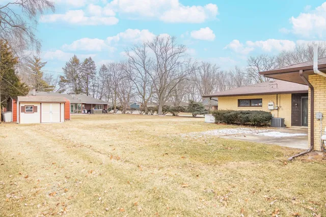 $359,900 | 3321 Caroline Drive, Joliet, IL 60435