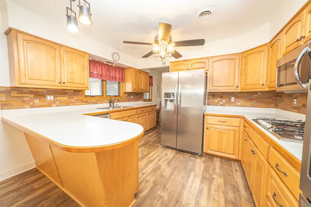 $359,900 | 3321 Caroline Drive, Joliet, IL 60435