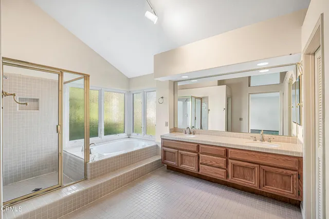 $999,000 | 2211 Pebble Beach Trail, Oxnard, CA 93036