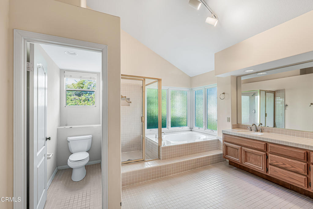 2211 Pebble Beach Trail Oxnard, CA 93036 - Photo 20 of 44