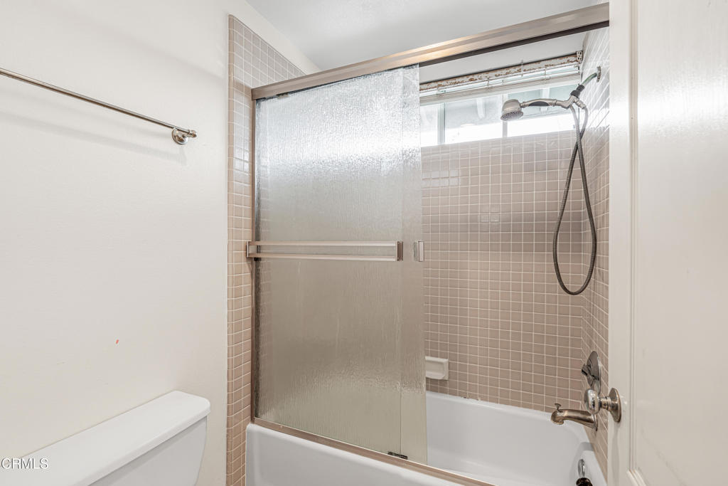 2211 Pebble Beach Trail Oxnard, CA 93036 - Photo 26 of 44