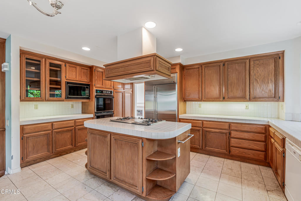 2211 Pebble Beach Trail Oxnard, CA 93036 - Photo 10 of 44