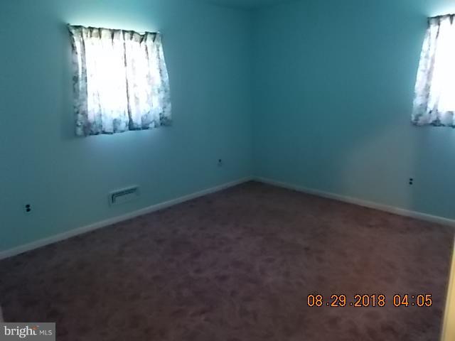6106 Chanceford Road Baltimore, MD 21228 - Photo 7 of 12 Interior (General)