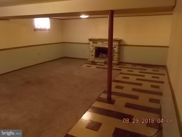 6106 Chanceford Road Baltimore, MD 21228 - Photo 9 of 12 Family Room