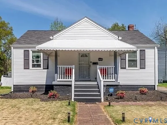$289,900 | 308 Maple Lane, Colonial Heights, VA 23834