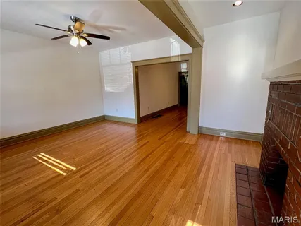 $1,865 | 4143 Shaw Boulevard, St. Louis, MO 63110
