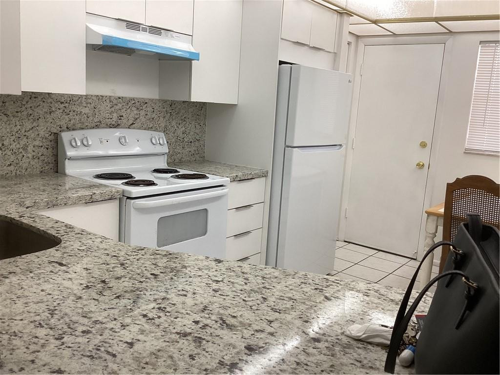 1710 Northeast 191st Street Miami, FL 33179 - Photo 3 of 24 Photo 3