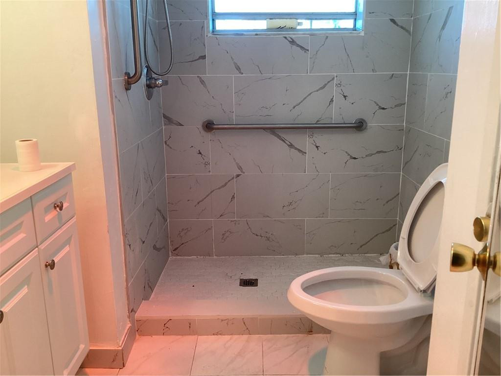 1710 Northeast 191st Street Miami, FL 33179 - Photo 4 of 24 Photo 4