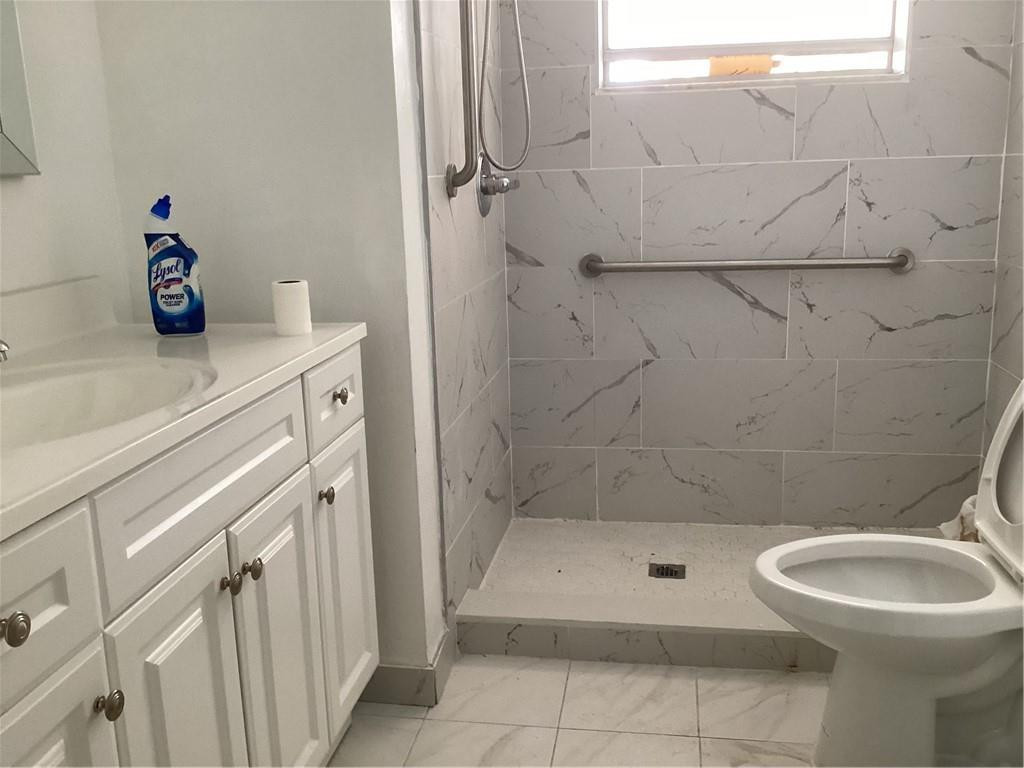 1710 Northeast 191st Street Miami, FL 33179 - Photo 5 of 24 Photo 5