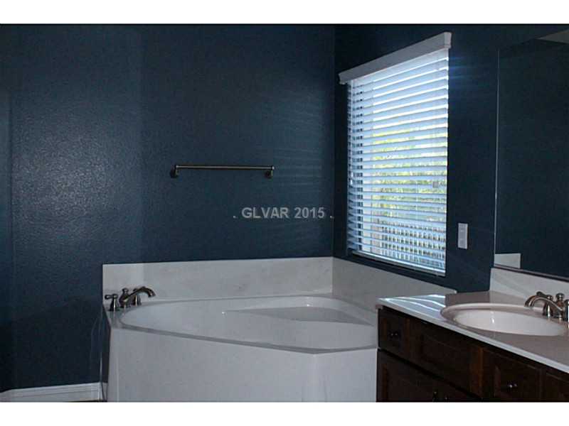 130 Turtle Ridge Avenue Las Vegas, NV 89183 - Photo 18 of 32 Master Bath/Spa.