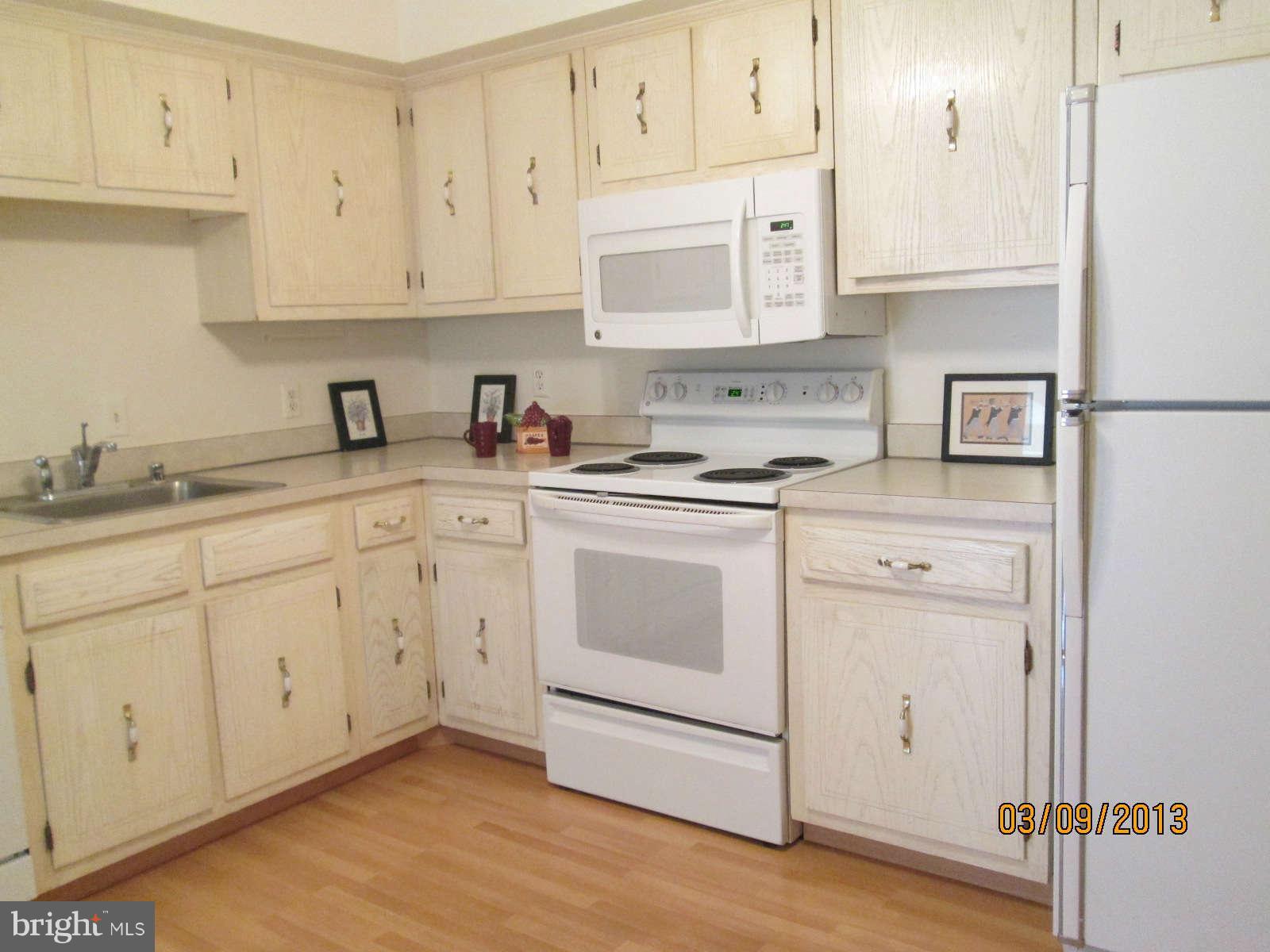 3128 Beckenham Court, Unit 250B Silver Spring, MD 20906 - Photo 7 of 16 Kitchen