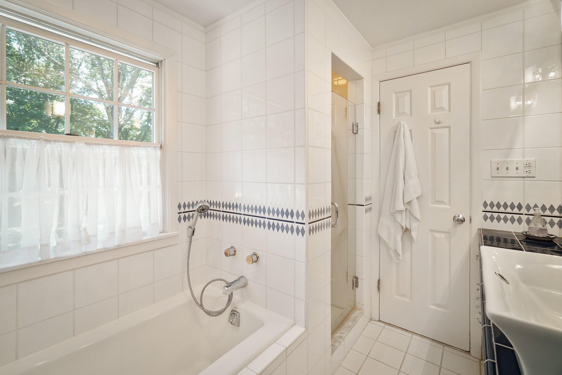 311 Briscoe Road New Canaan, CT 06840 - Photo 23 of 42 12