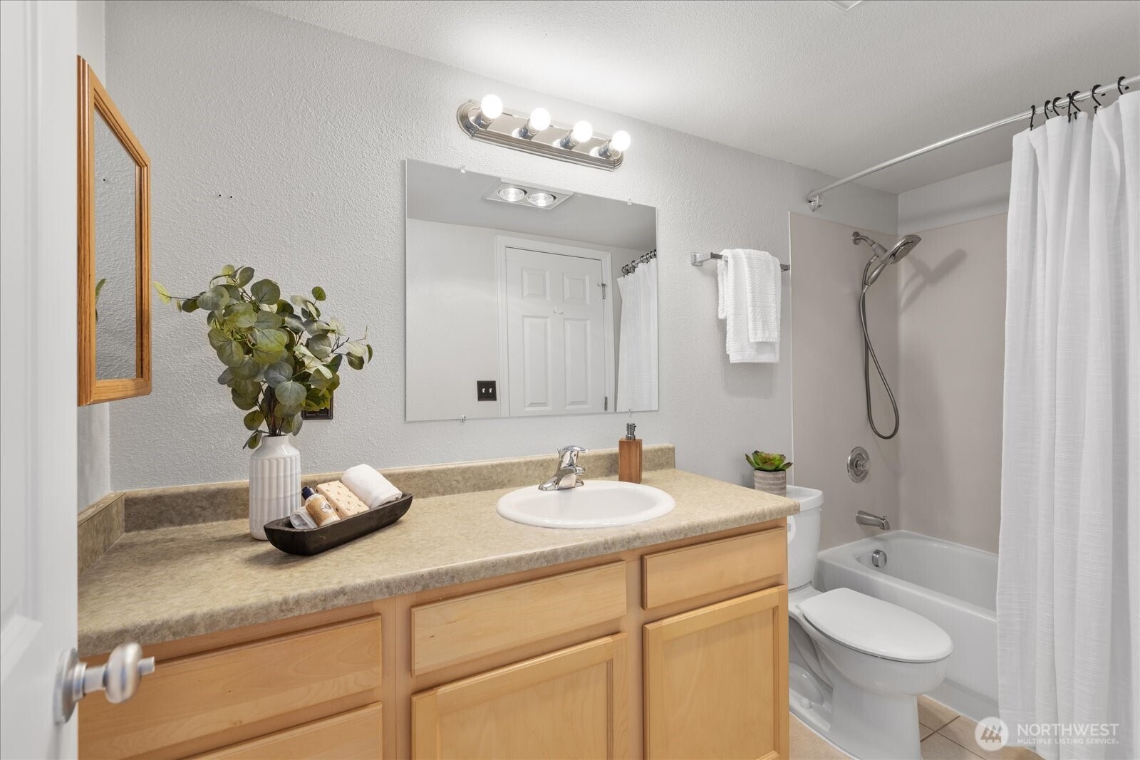 13009 East Gibson Road, Unit Q130 Everett, WA 98204 - Photo 13 of 26 Gallery Image 13
