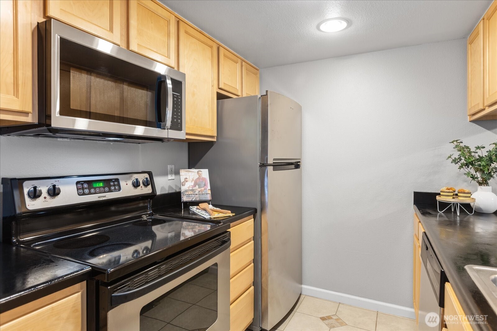 13009 East Gibson Road, Unit Q130 Everett, WA 98204 - Photo 7 of 26 Gallery Image 7
