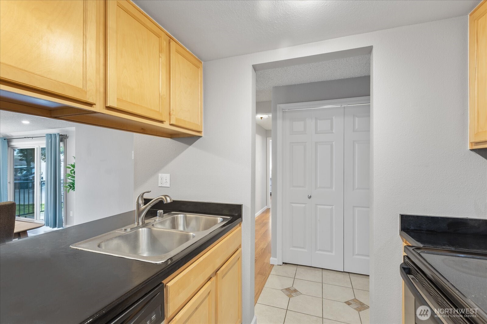 13009 East Gibson Road, Unit Q130 Everett, WA 98204 - Photo 9 of 26 Gallery Image 9