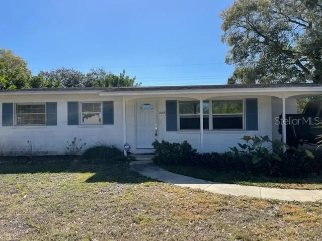 $1,925 | 2019 23rd Avenue West, Bradenton, FL 34205